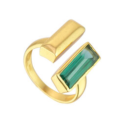 Juvi Designs Manhattan Bar Ring Gold V Green Tourmaline 8