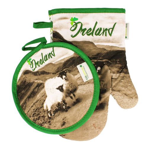 Irish Memories Lamb Oven Glove & Pot Holder Set